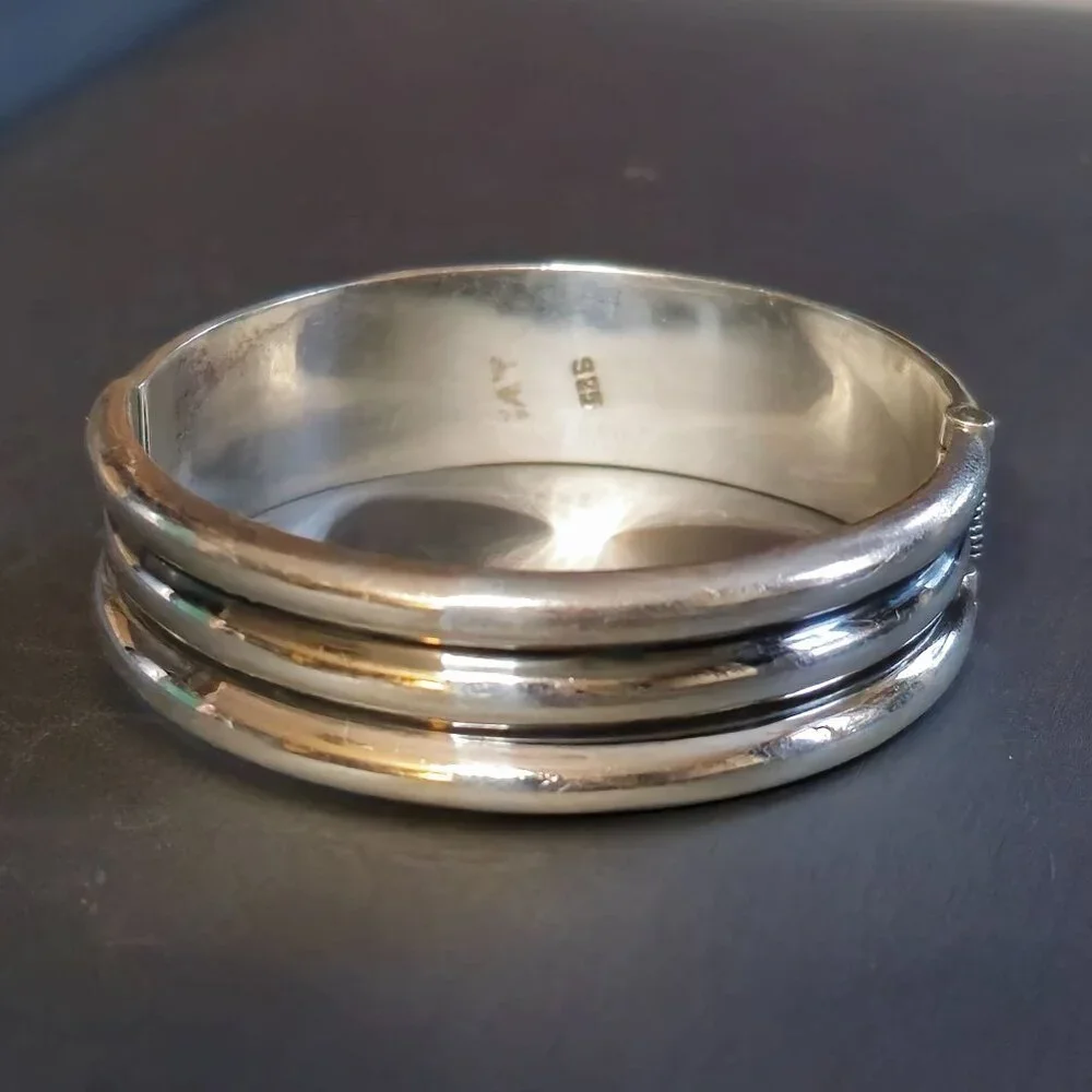 925 Sterling Silver Ribbed Hinged Clamper Bangle Bracelet Modernist Jewelry 51g - Picture 5 of 14